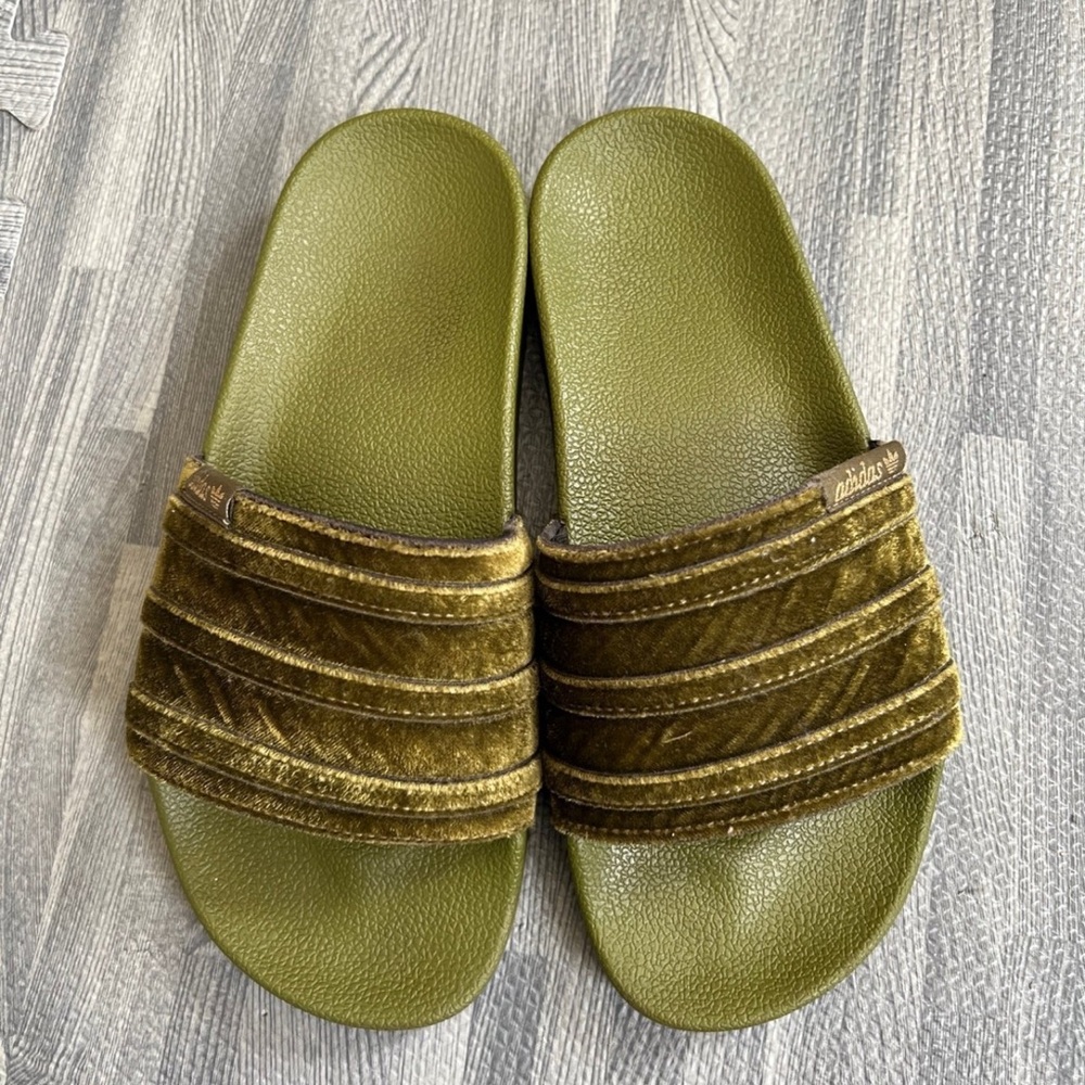 Women’s Adilette Slide